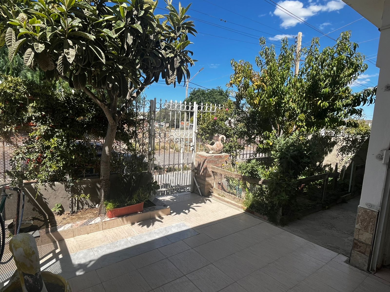 Imagen de Casa con departamento - Barrio Oeste 