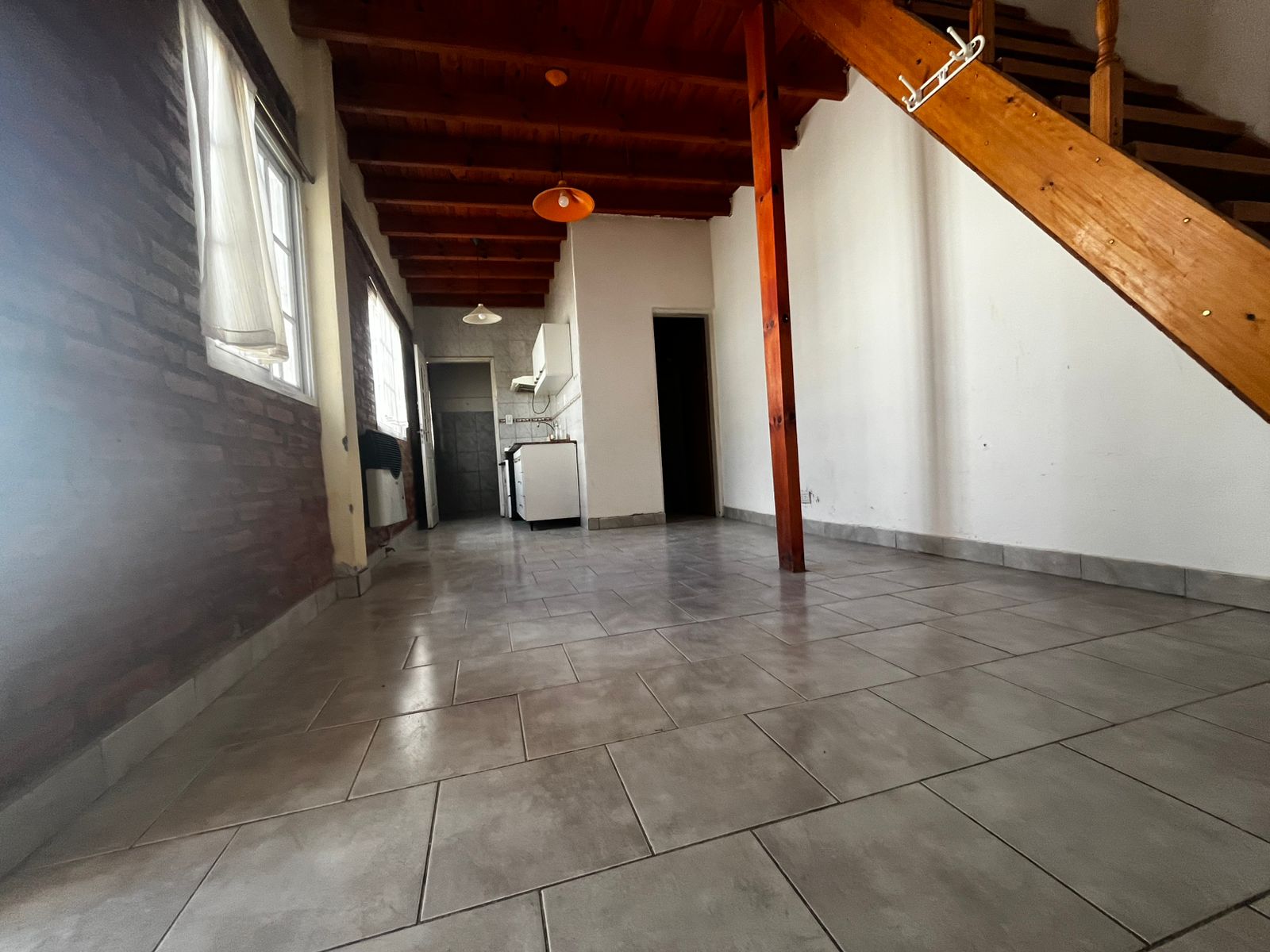 Imagen de Casa con departamento - Barrio Oeste 